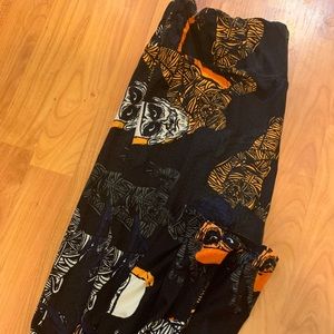 Leggings. Halloween style with mummies
